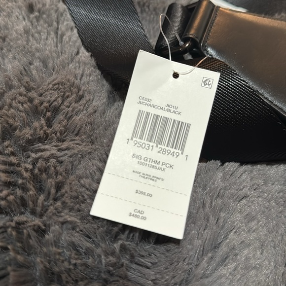 Coach Men’s Signature Gotham Pack - Picture 2 of 3